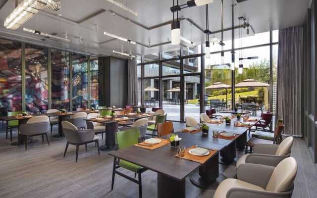 Hotel Indigo Suzhou Yangcheng Lake by IHG