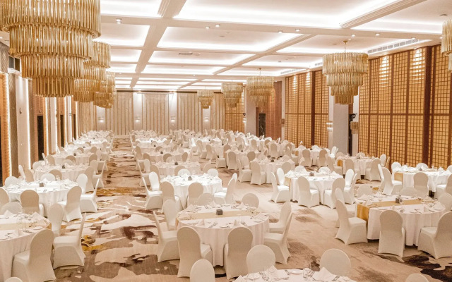 Johari Rotana Hotel