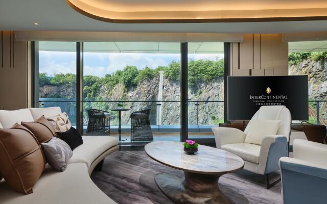 InterContinental Shanghai Wonderland by IHG