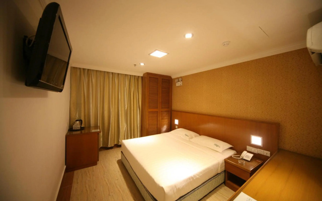 Cardogan Hotel – Guest Rooms – Kuala Lumpur
