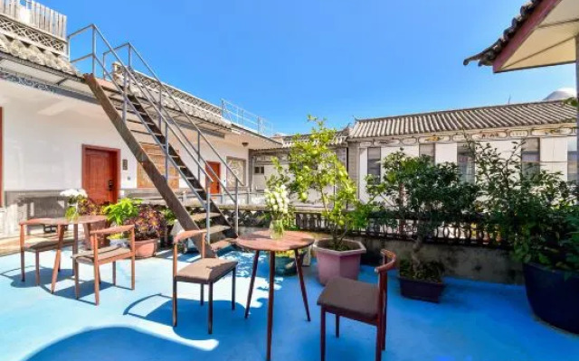 Yu Tong Inn (Dali Erhai Village Pier)