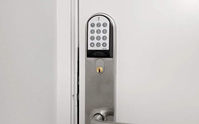 Unique and Spacious Apt close to City Centre