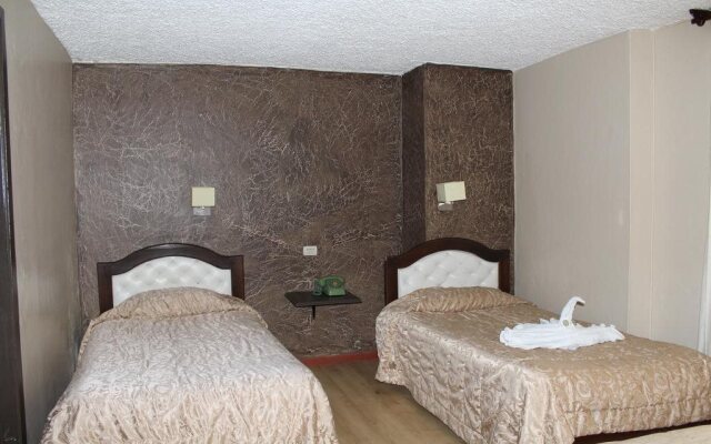 Hotel Tomebamba