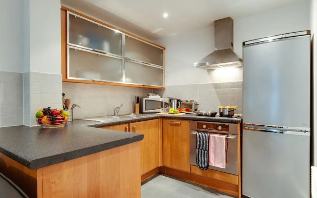 Base Serviced Apartments - Cumberland Apartments