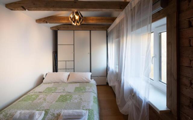 Merkela Loft Apartment Beside Vermanes Park