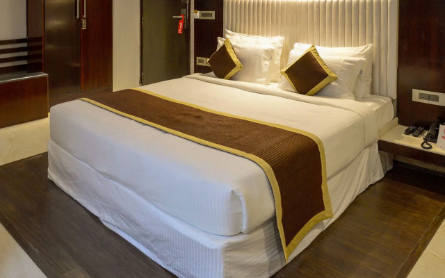 OYO 7130 Hotel Broadway