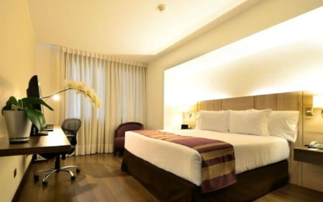 Aku Hotels