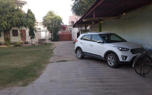 Hotel Shiv Palace