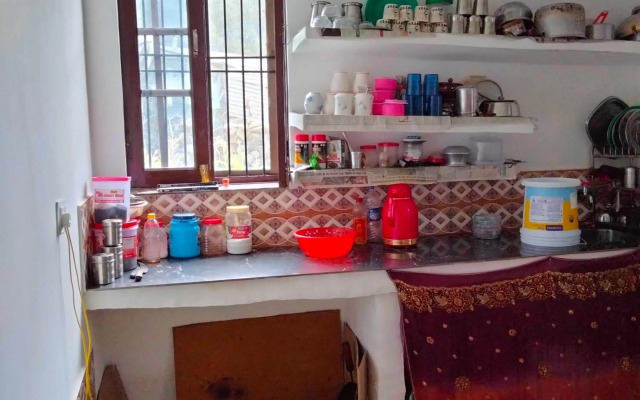 POP 92903 Fareeda Homestay