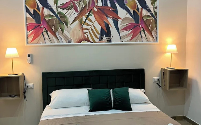 VPM room's central train station