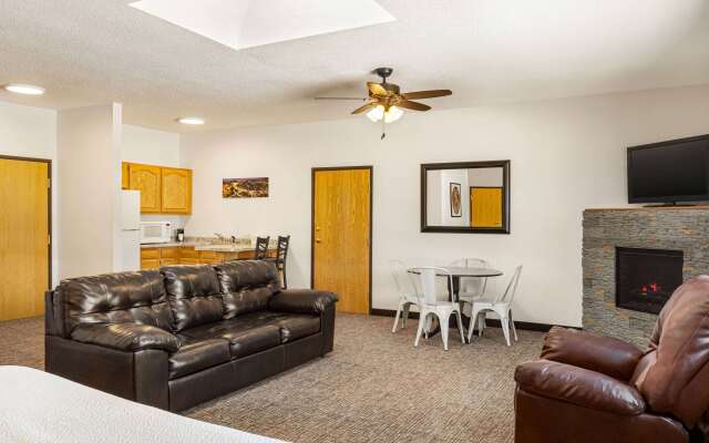 Ramada by Wyndham Richland Center