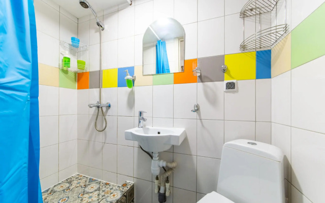 Достоевскинн на улице Марата