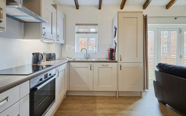 Host Stay Jubilee Close