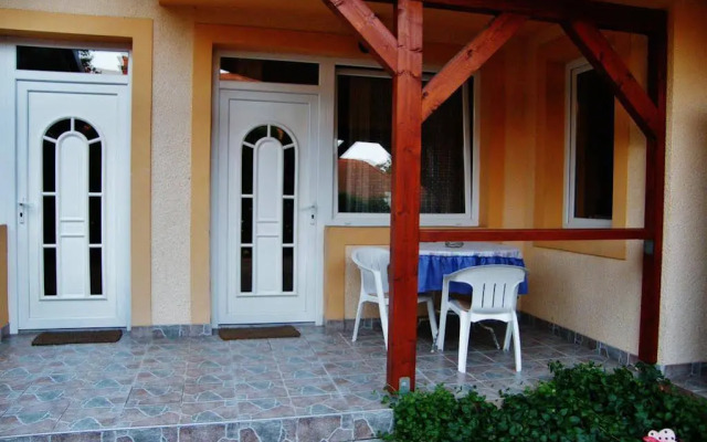 Aranyhal Apartmanház