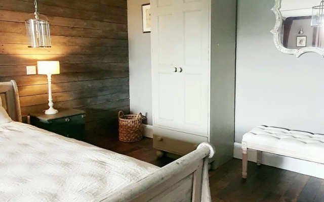 The Threshing Barn at Penrhos Court