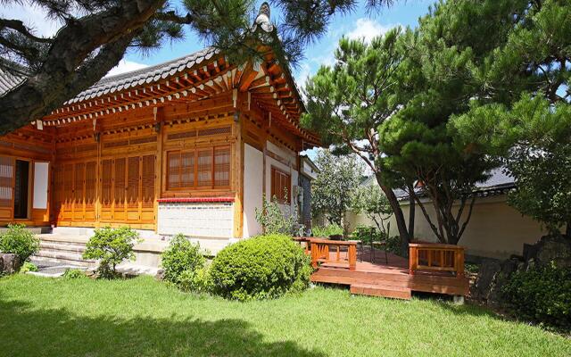 Cheonggong Hanok Stay