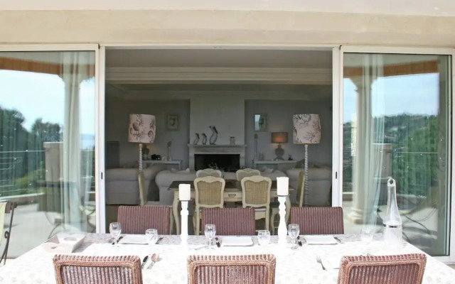 Beautiful Villa with Swimming Pool in Cavalaire-sur-Mer