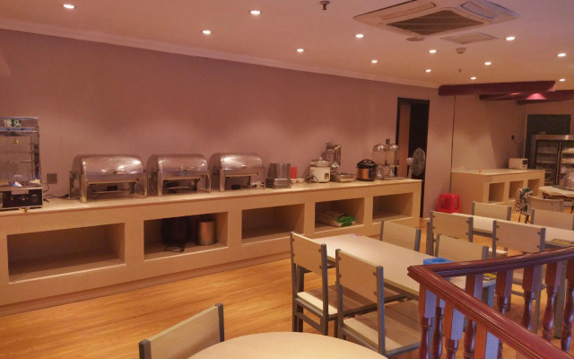 GreenTree Inn Jiangxi Yingtan Railway Station Square Business Hotel