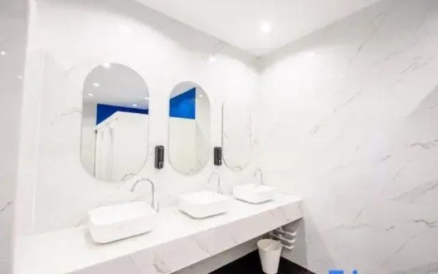 Marble Arch De Loei Hotel