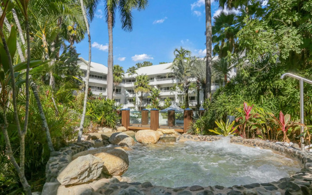 Alamanda Palm Cove by Lancemore