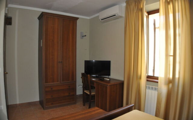 Hotel Fioriti