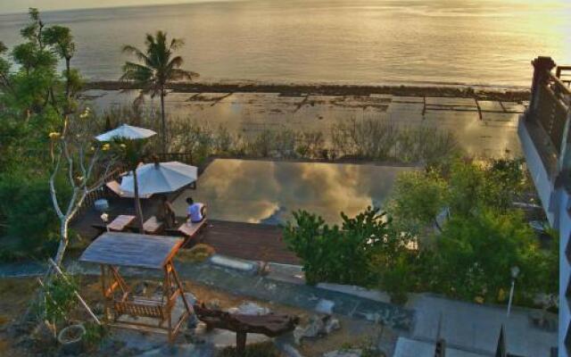 Manta Cottages with Sea View