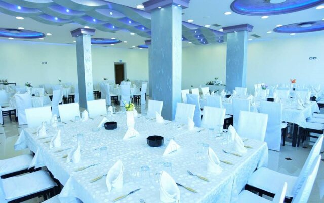 Hotel Holiday Velipoje