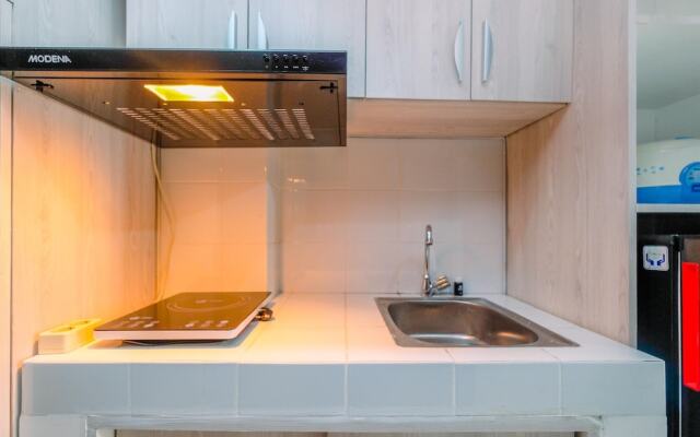 Comfy And Tidy Studio Kaliana Apartment