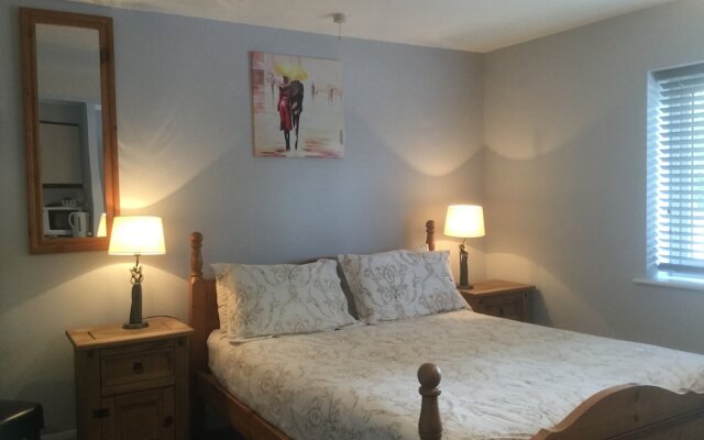 T & J Motel