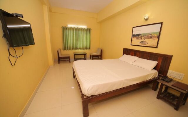 Hotel Kamat Plus
