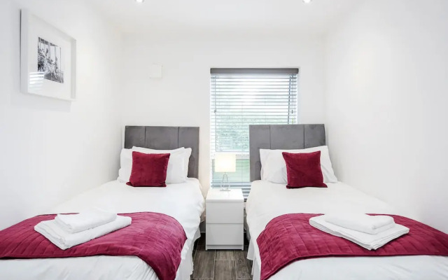 Roomspace Apartments -The Legacy