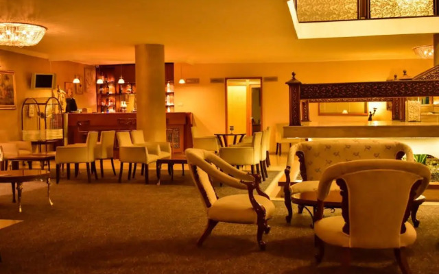 Gur Kent Hotel
