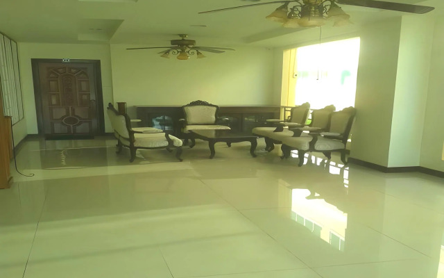 U-Dee Hotel