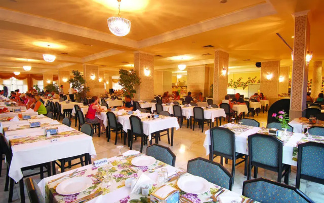 Süral Saray Resort & SPA (+16)