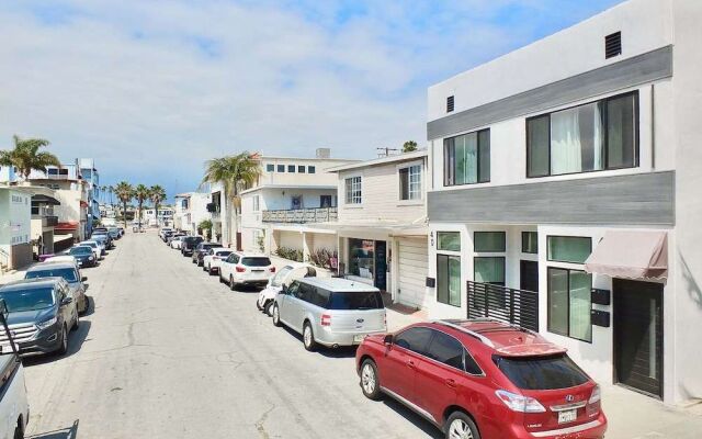 New Beach & Bay Retreat Full of Amenities!