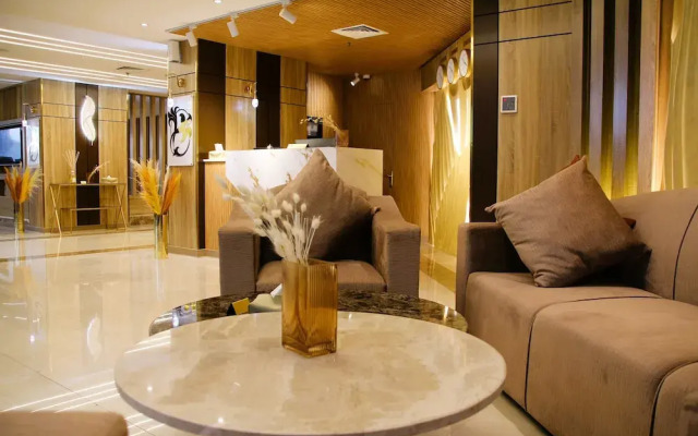 Plaza Athenee Hotel Kuwait