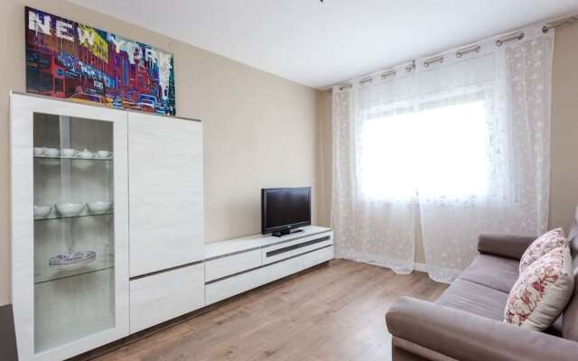 Brand new 3bedroom Flat Next to Fira BCN