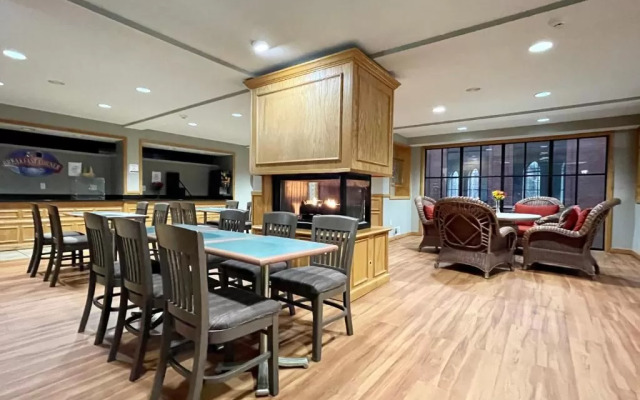 FairBridge Inn & Suites Fort Wayne