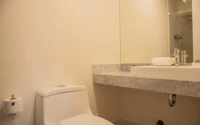 w Majestic 2BR w Balcony in Miraflores