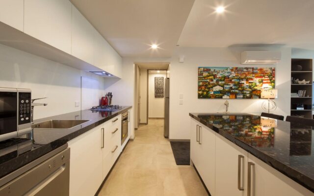 22 Hallenstein Apartments by Staysouth