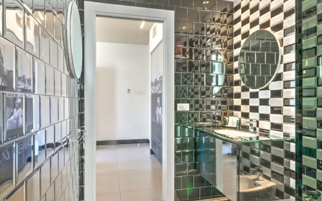 Modern Apartment in Rimini Italy with Hot Tub