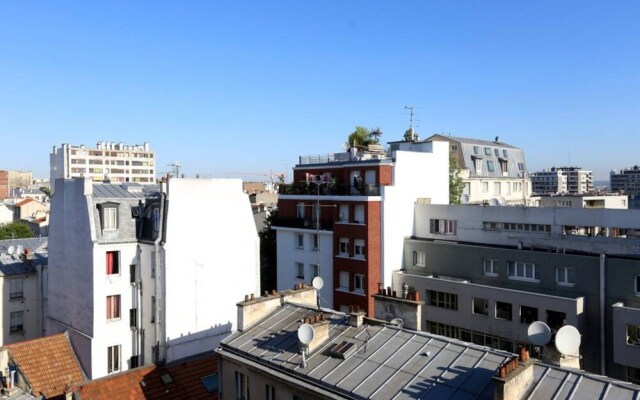 Modern Studio Near Montmartre 18th Arrondissement