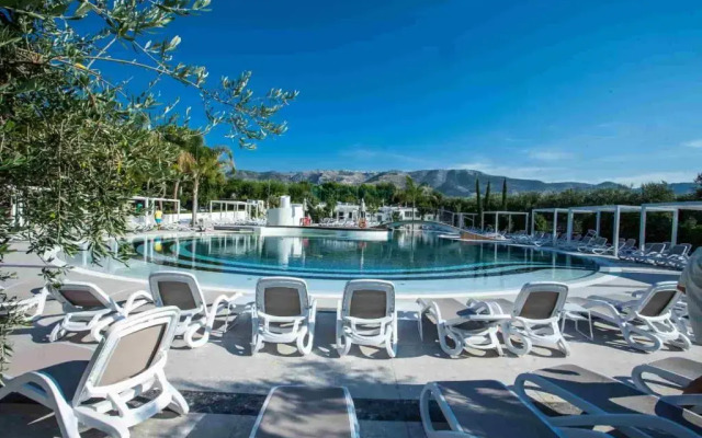 Villaggio Turistico Baia Del Monaco