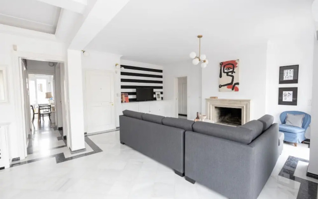 Massive 2-apartment Combo Unbeatable Acropolis Views Sleeps 9