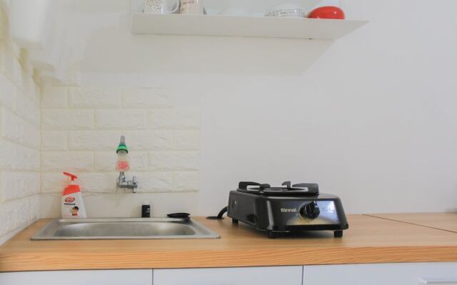 Beautiful and Comfy 1BR at Bassura City Apartment