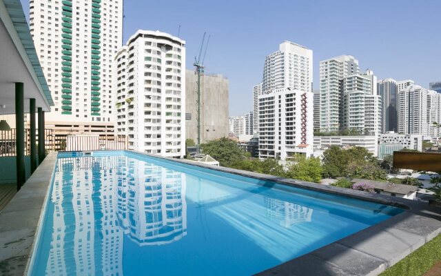 Tints of Blue Hotel