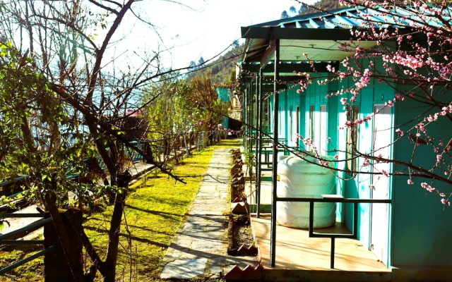 Kedar Heights Heli Resort