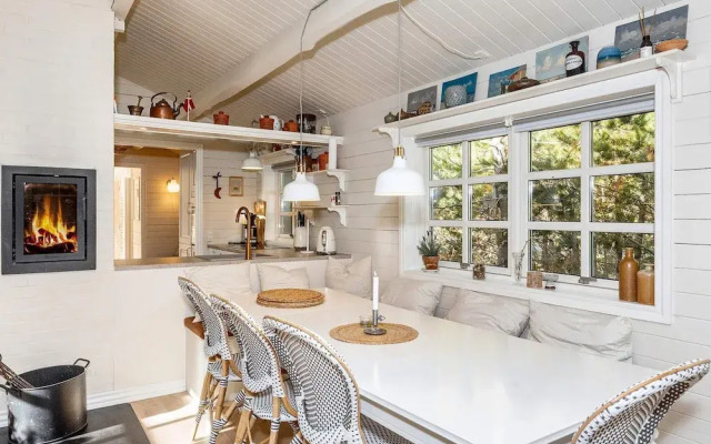 6 Person Holiday Home in Jerup