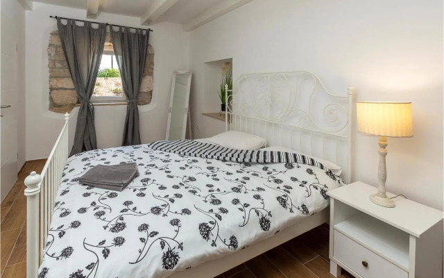 Holiday home Vodnjan with a Fireplace 203