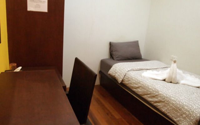 Sunny Hostel Phuket